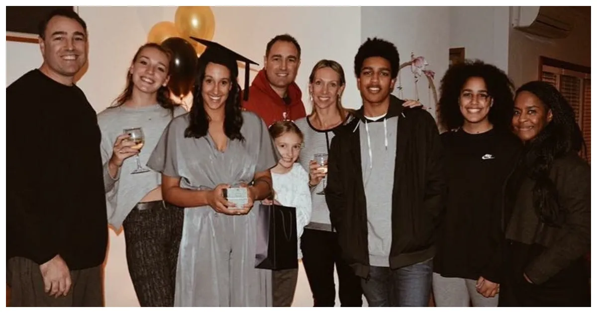 Alanna Smith Early Life