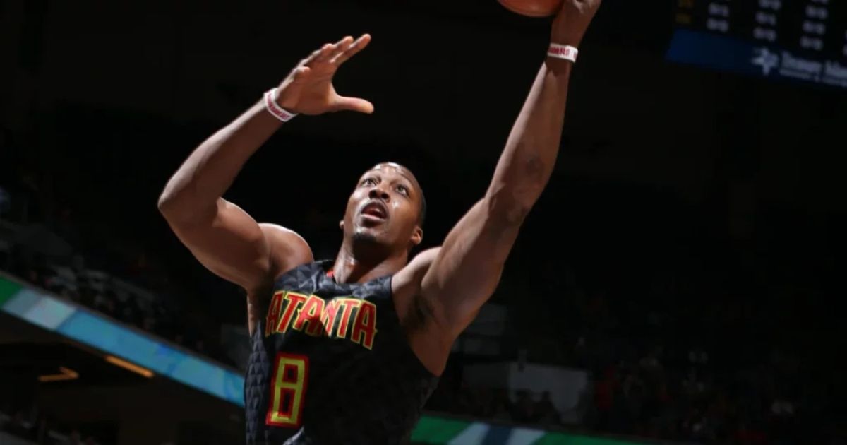 Dwight Howard going for a layup shot